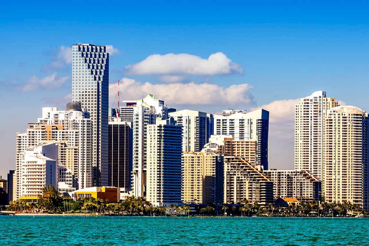 Elite housing in Florida: Miami or Hollywood?