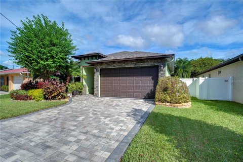 Villa ou maison à vendre à Tampa, Floride: 3 chambres, 163.04 m2 № 1405097 - photo 27