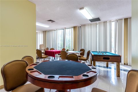 Condominio en venta en Hallandale Beach, Florida, 2 dormitorios, 128.21 m2 № 863265 - foto 30