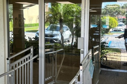 Copropriété à vendre à West Palm Beach, Floride: 2 chambres, 94.85 m2 № 989220 - photo 18