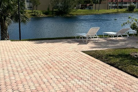 Copropriété à vendre à West Palm Beach, Floride: 2 chambres, 94.85 m2 № 989220 - photo 21