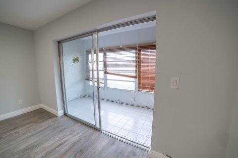 Copropriété à vendre à West Palm Beach, Floride: 2 chambres, 94.85 m2 № 989220 - photo 25