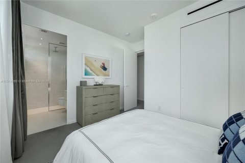 Condominio en venta en Hallandale Beach, Florida, 3 dormitorios, 235.04 m2 № 963423 - foto 24