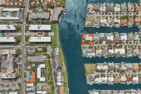 Casa en venta en Deerfield Beach, Florida, 4 dormitorios, 396.88 m2 № 1310044 - foto 19