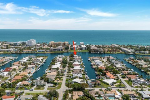 Casa en venta en Deerfield Beach, Florida, 4 dormitorios, 396.88 m2 № 1310044 - foto 3