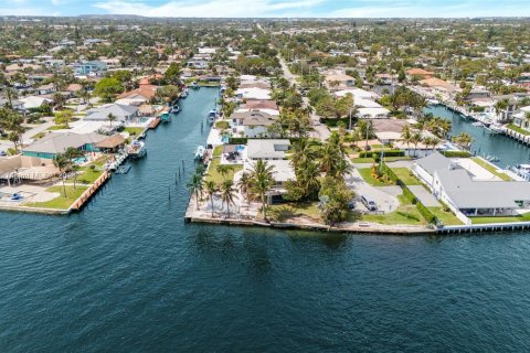 Villa ou maison à vendre à Deerfield Beach, Floride: 4 chambres, 396.88 m2 № 1310044 - photo 9