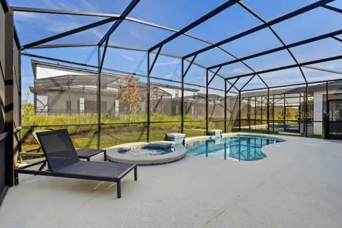 Casa en venta en Orlando, Florida, 8 dormitorios, 298.03 m2 № 1301693 - foto 21