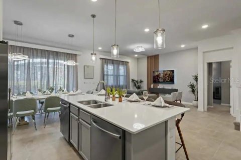 Casa en venta en Orlando, Florida, 8 dormitorios, 298.03 m2 № 1301693 - foto 14