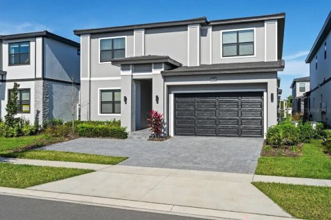 Casa en venta en Orlando, Florida, 8 dormitorios, 298.03 m2 № 1301693 - foto 1