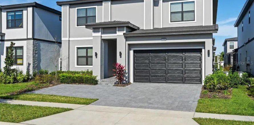 House in Orlando, Florida 8 bedrooms, 298.03 sq.m. № 1301693