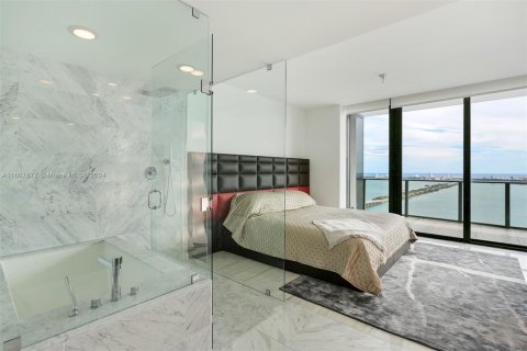 Condo in Miami, Florida, 1 bedroom  № 1232658 - photo 28