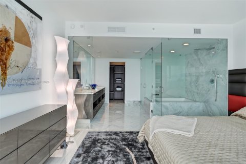 Condo in Miami, Florida, 1 bedroom  № 1232658 - photo 24