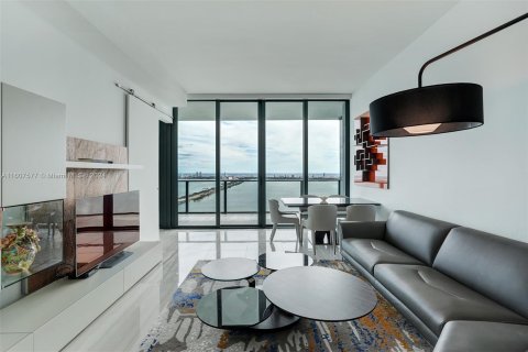 Condominio en venta en Miami, Florida, 1 dormitorio, 89.09 m2 № 1232658 - foto 11