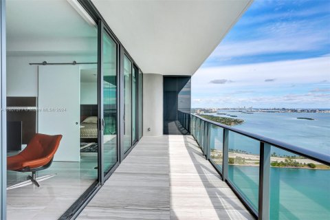 Condo in Miami, Florida, 1 bedroom  № 1232658 - photo 21