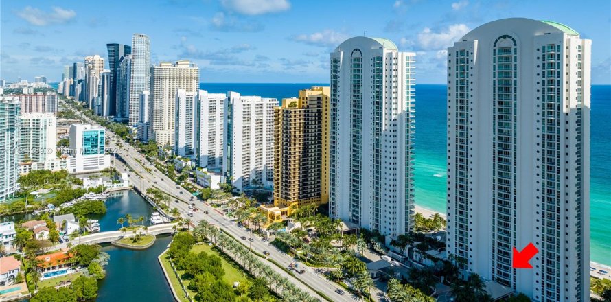 Condo à Sunny Isles Beach, Floride, 3 chambres  № 866475