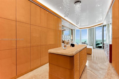 Condo in Sunny Isles Beach, Florida, 3 bedrooms  № 866475 - photo 16