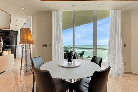 Copropriété à vendre à Sunny Isles Beach, Floride: 3 chambres, 323.3 m2 № 866475 - photo 12