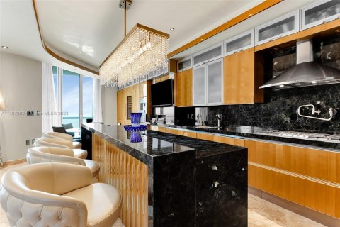 Copropriété à vendre à Sunny Isles Beach, Floride: 3 chambres, 323.3 m2 № 866475 - photo 8