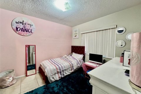 Duplex à vendre à Orlando, Floride: 2 chambres, 87.7 m2 № 1150646 - photo 9