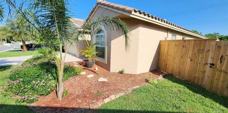 House in Delray Beach, Florida 3 bedrooms, 174.1 sq.m. № 1092969