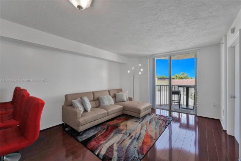 Condominio en venta en Miami, Florida, 1 dormitorio, 58.99 m2 № 991266 - foto 3
