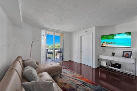 Condominio en venta en Miami, Florida, 1 dormitorio, 58.99 m2 № 991266 - foto 2