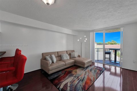 Condominio en venta en Miami, Florida, 1 dormitorio, 58.99 m2 № 991266 - foto 4