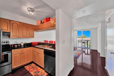 Condominio en venta en Miami, Florida, 1 dormitorio, 58.99 m2 № 991266 - foto 18