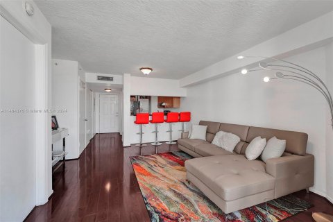 Condominio en venta en Miami, Florida, 1 dormitorio, 58.99 m2 № 991266 - foto 6