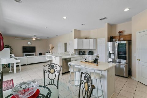 Casa en venta en Davenport, Florida, 5 dormitorios, 299.24 m2 № 1327257 - foto 11