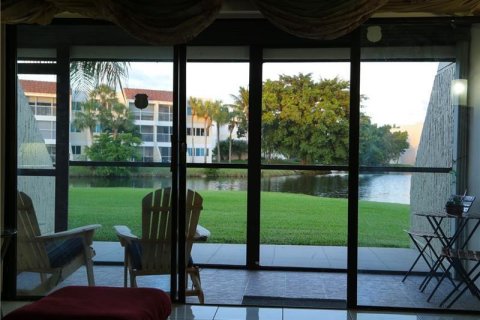 Copropriété à vendre à Weston, Floride: 2 chambres, 101.26 m2 № 1228790 - photo 5