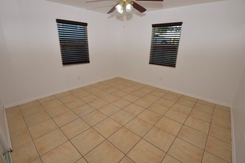 Casa en venta en Jensen Beach, Florida, 3 dormitorios, 150.13 m2 № 1228791 - foto 13