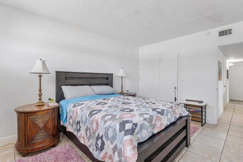 Condo in Deerfield Beach, Florida, 3 bedrooms  № 1132752 - photo 14