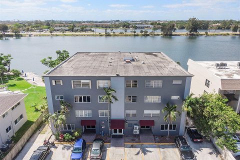 Copropriété à vendre à Deerfield Beach, Floride: 3 chambres, 101.26 m2 № 1132752 - photo 7