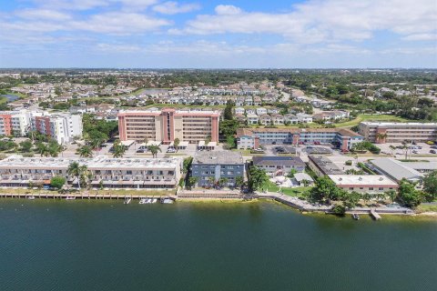 Condo in Deerfield Beach, Florida, 3 bedrooms  № 1132752 - photo 25