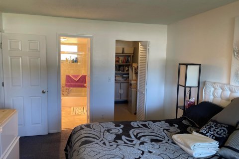 Condominio en venta en Palm Springs, Florida, 2 dormitorios, 83.7 m2 № 1132751 - foto 14