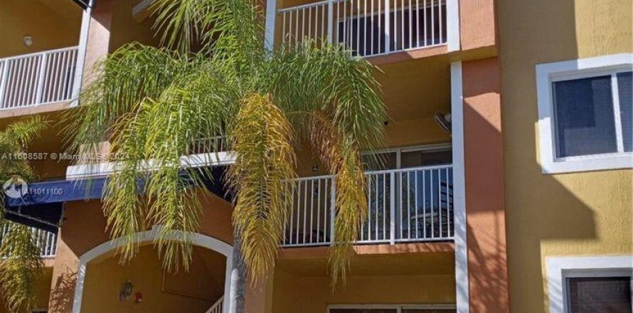 Condominio en Cutler Bay, Florida, 2 dormitorios  № 1230633