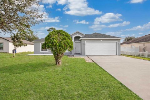 Villa ou maison à vendre à Kissimmee, Floride: 3 chambres, 142.6 m2 № 1312466 - photo 2