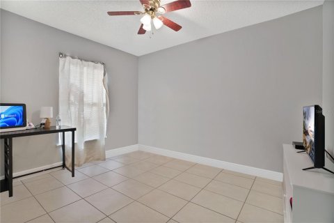 House in Kissimmee, Florida 3 bedrooms, 142.6 sq.m. № 1312466 - photo 16