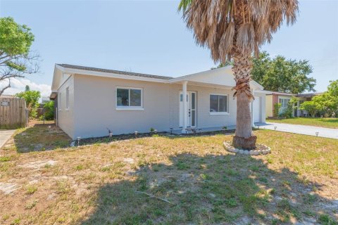 Casa en venta en Port Richey, Florida, 3 dormitorios, 107.3 m2 № 1341397 - foto 2