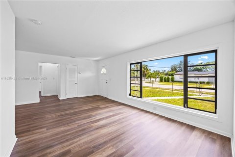 Villa ou maison à vendre à Miami Gardens, Floride: 3 chambres, 131.46 m2 № 1310419 - photo 7