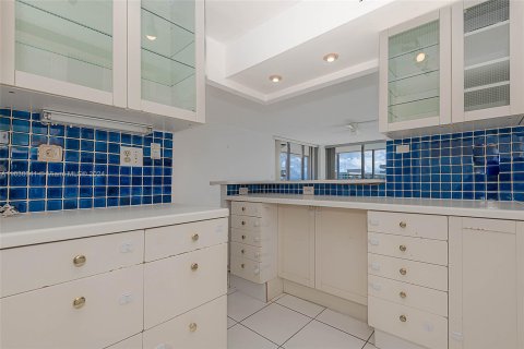 Copropriété à vendre à Key Biscayne, Floride: 2 chambres, 124.02 m2 № 1310415 - photo 15