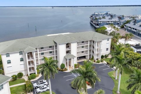 Copropriété à vendre à Punta Gorda, Floride: 3 chambres, 201.41 m2 № 1251661 - photo 1