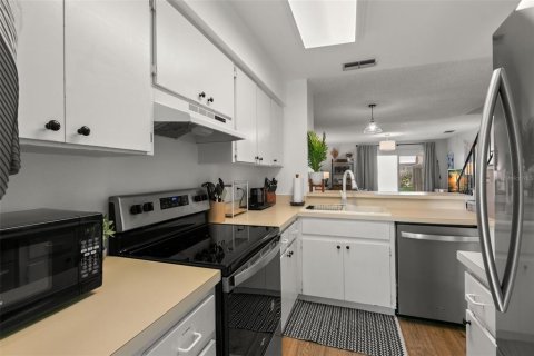 Adosado en venta en Tampa, Florida, 2 dormitorios, 103.12 m2 № 1369858 - foto 11