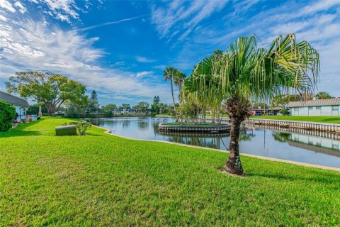 Copropriété à vendre à New Port Richey, Floride: 1 chambre, 57.97 m2 № 1369859 - photo 30