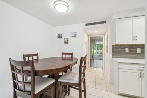 Condominio en venta en New Port Richey, Florida, 1 dormitorio, 57.97 m2 № 1369859 - foto 7