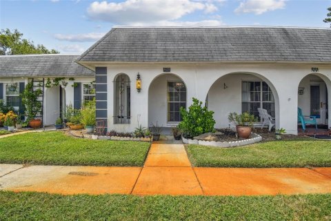 Copropriété à vendre à New Port Richey, Floride: 1 chambre, 57.97 m2 № 1369859 - photo 2