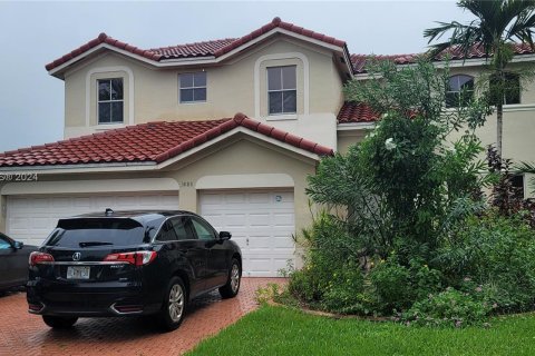 Casa en venta en Miramar, Florida, 5 dormitorios, 331.2 m2 № 1412363 - foto 1