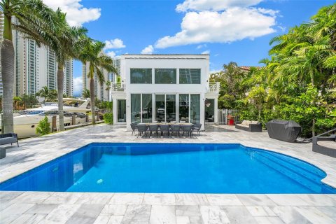 Villa ou maison à vendre à Sunny Isles Beach, Floride: 4 chambres, 277.87 m2 № 1238269 - photo 7