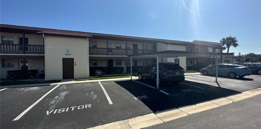 Condominio en New Port Richey, Florida, 1 dormitorio  № 1361658